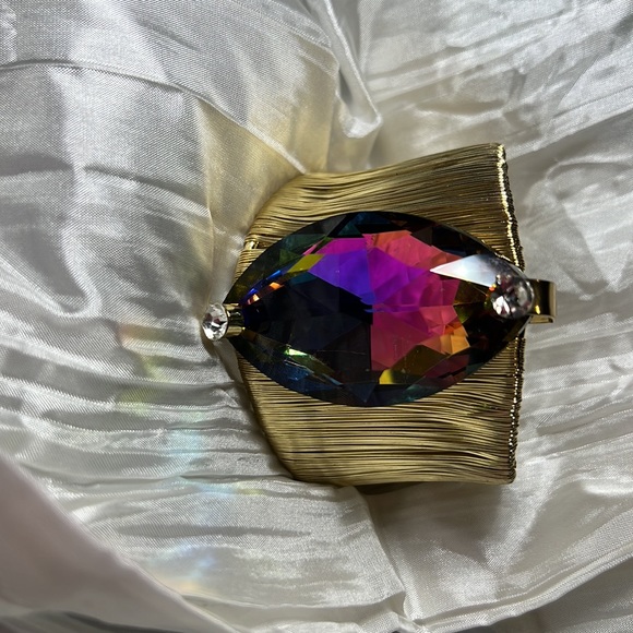 None Jewelry - Large Iridescent Wired bracelet